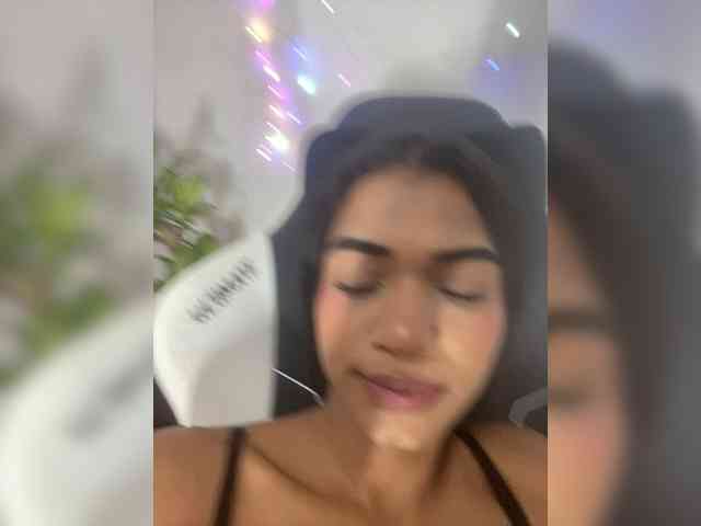 Barbiecollins webcam