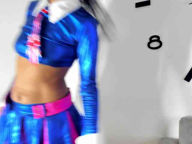 BarbieHotLaura webcam