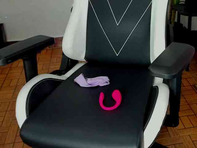 Barbiecollins webcam