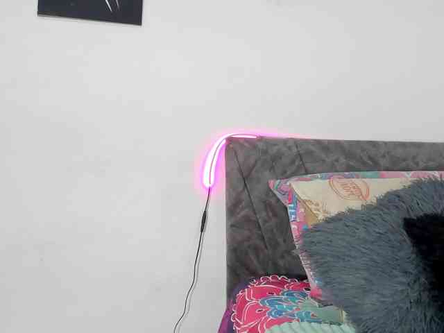 BarbieHotLaura webcam