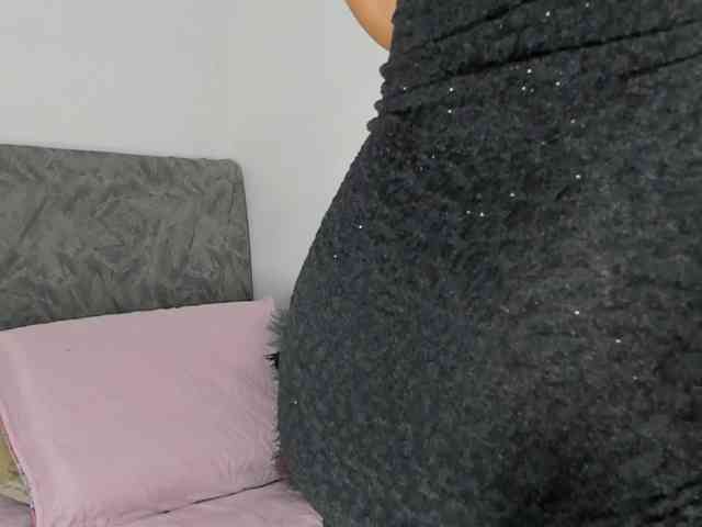 BarbieHotLaura webcam