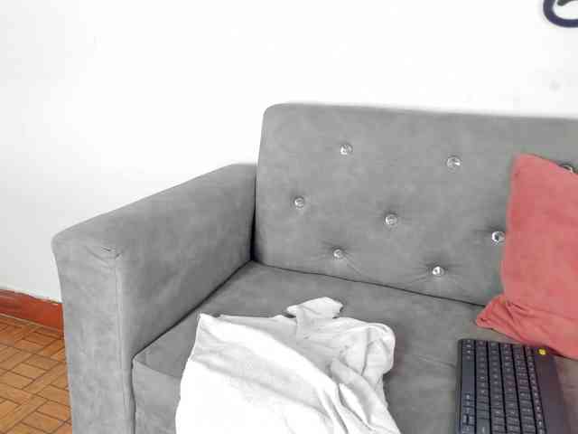 BarbieHotLaura webcam