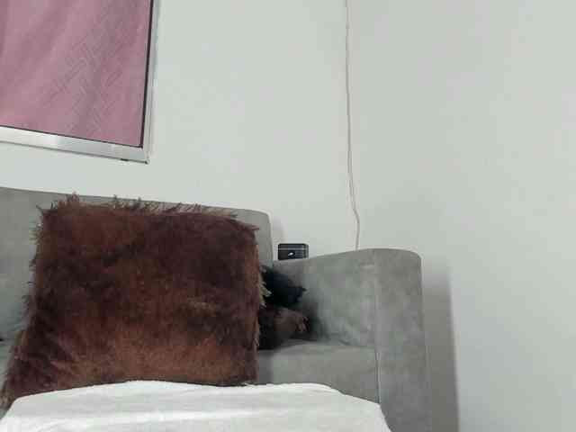 BarbieHotLaura webcam