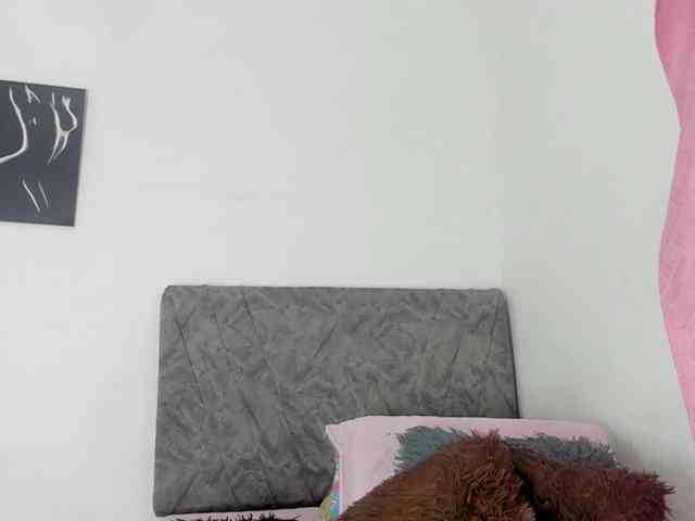 BarbieHotLaura webcam
