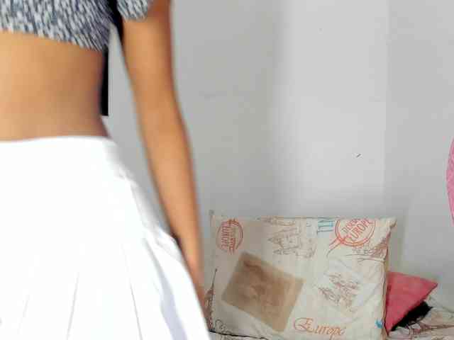 BarbieHotLaura webcam