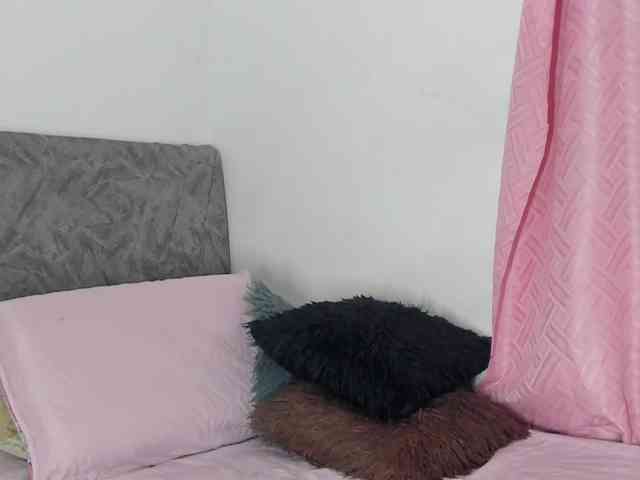 BarbieHotLaura Live Webcam on BongaCams