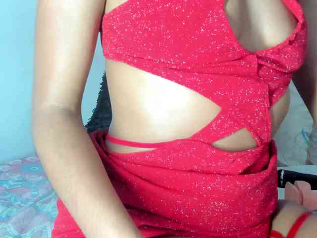 BarbieHotLaura webcam