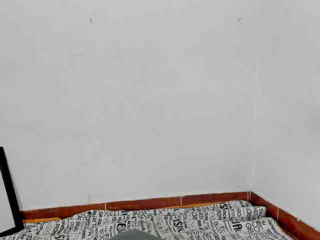 BarbieHotLaura webcam