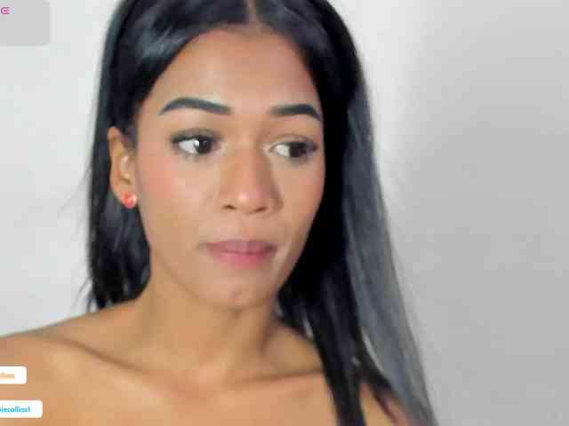 BarbieHotLaura webcam