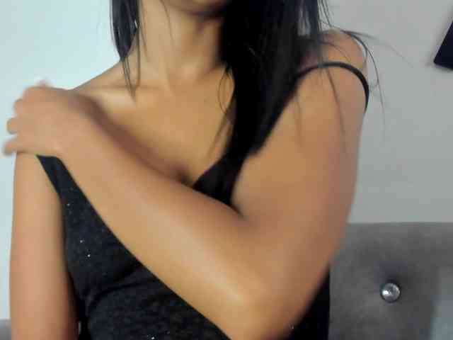 BarbieHotLaura webcam