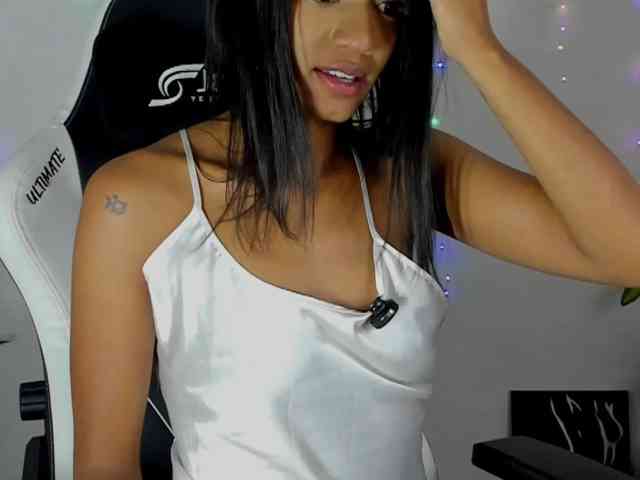 Barbiecollins webcam