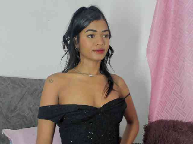 BarbieHotLaura Live Webcam on BongaCams