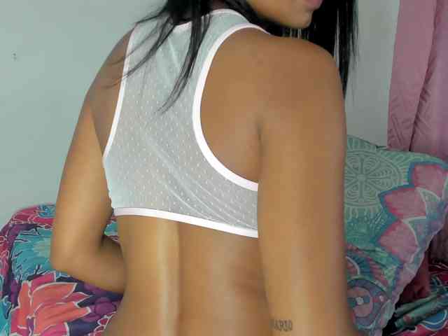 BarbieHotLaura webcam