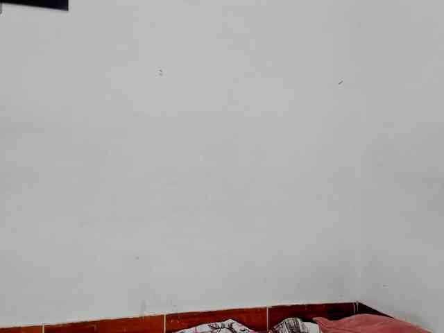 BarbieHotLaura webcam