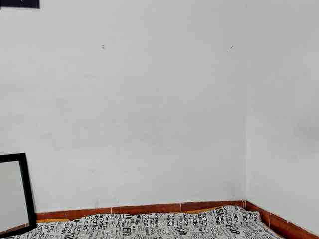 BarbieHotLaura webcam