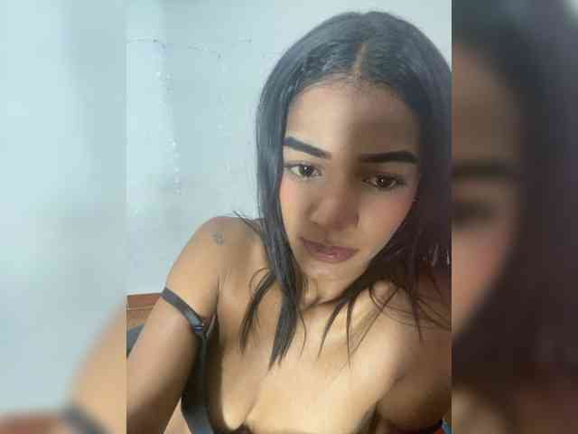Barbiecollins webcam