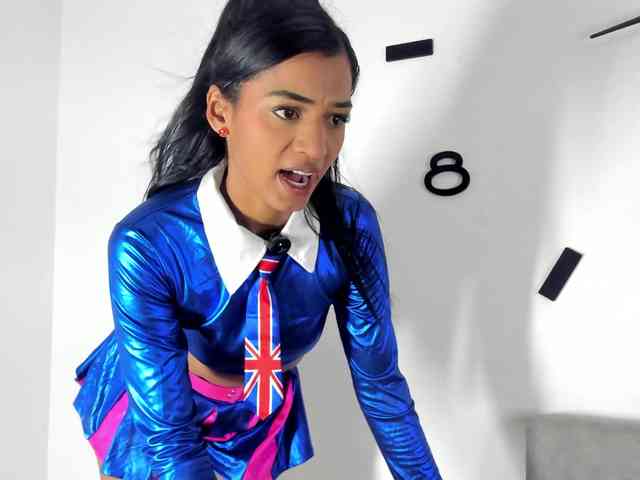 BarbieHotLaura webcam