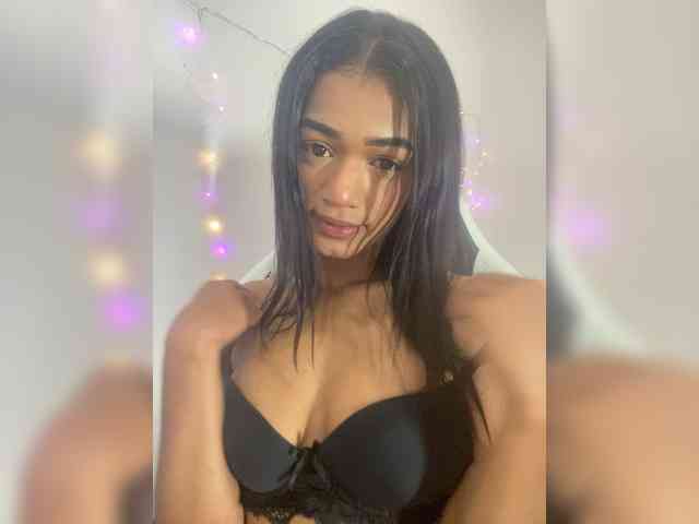 Barbiecollins webcam