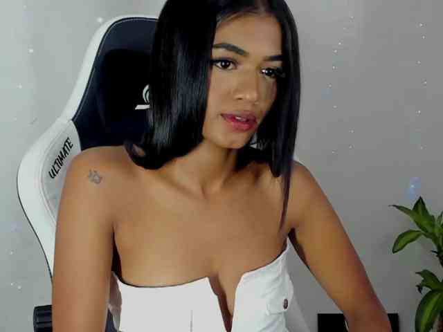 Barbiecollins webcam