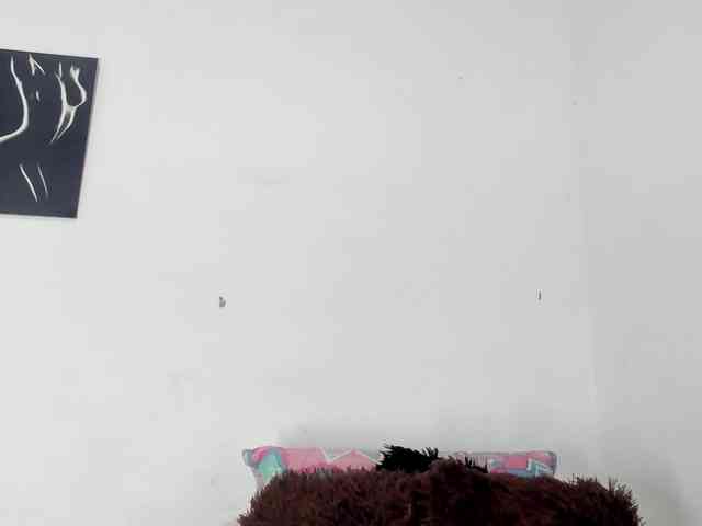 BarbieHotLaura webcam