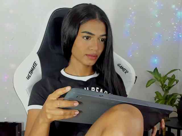 Barbiecollins webcam