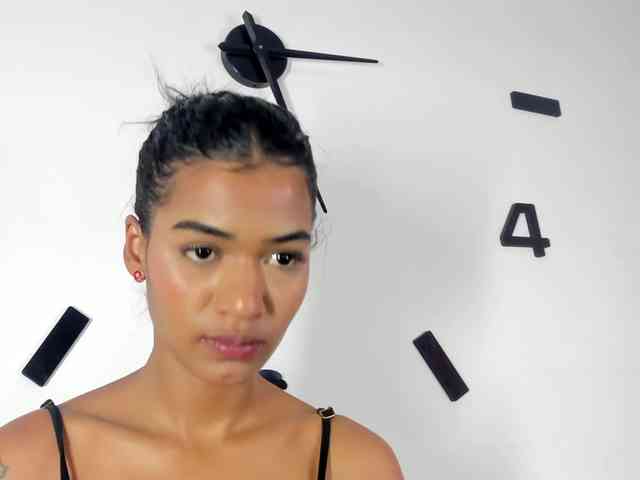 BarbieHotLaura webcam