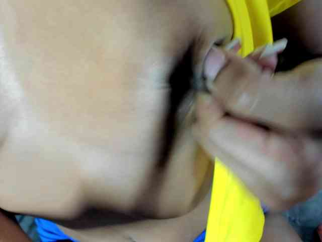 BarbieHotLaura webcam