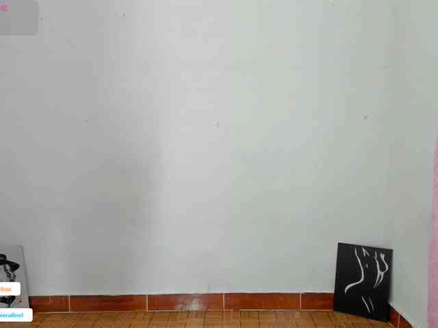 BarbieHotLaura webcam