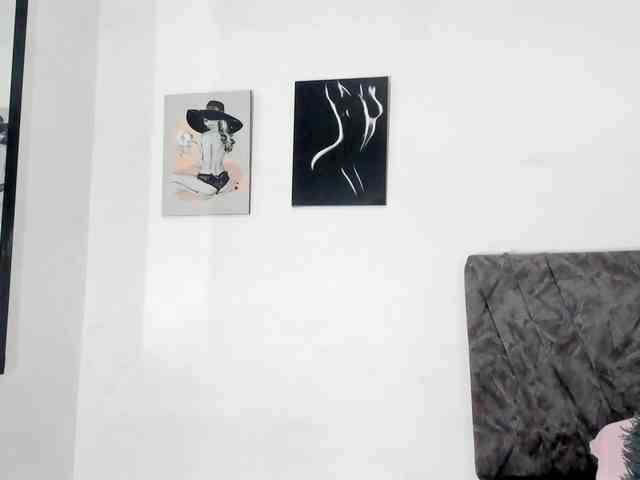 BarbieHotLaura webcam