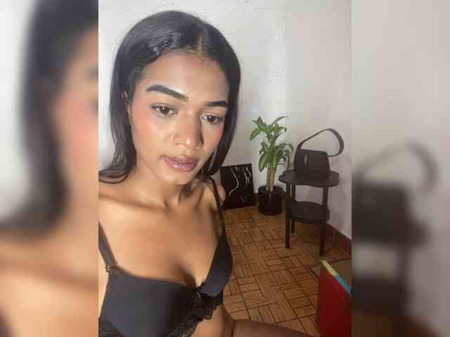 Barbiecollins webcam