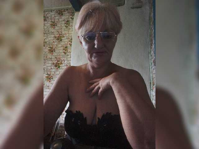 NikaGold45 live cam on BongaCams