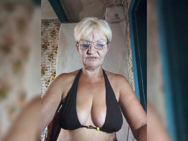 NikaGold45 live cam on BongaCams