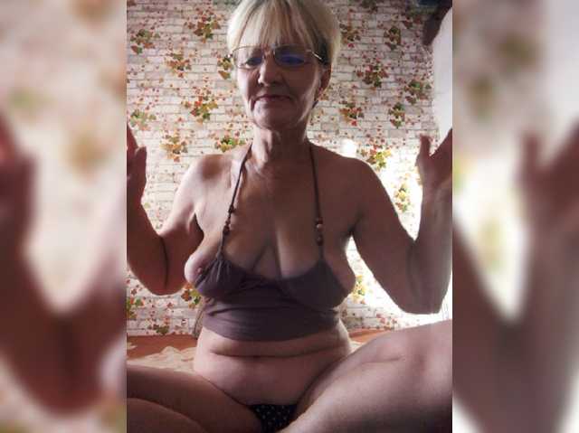NikaGold45, live now on BongaCams