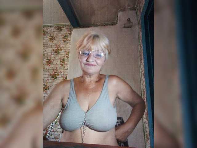 NikaGold45 live cam on BongaCams