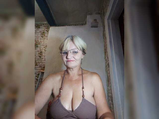 NikaGold45, en directo ahora en BongaCams