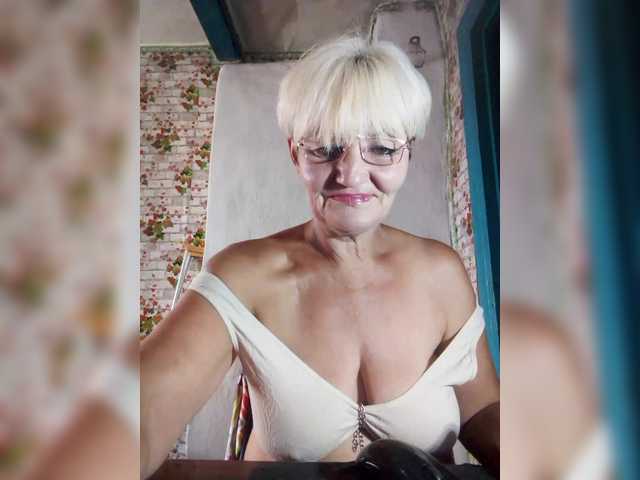 NikaGold45 live cam on BongaCams