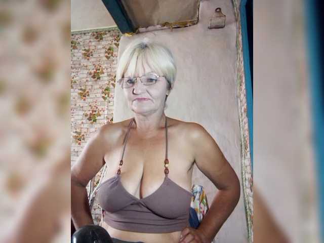 NikaGold45 live cam on BongaCams