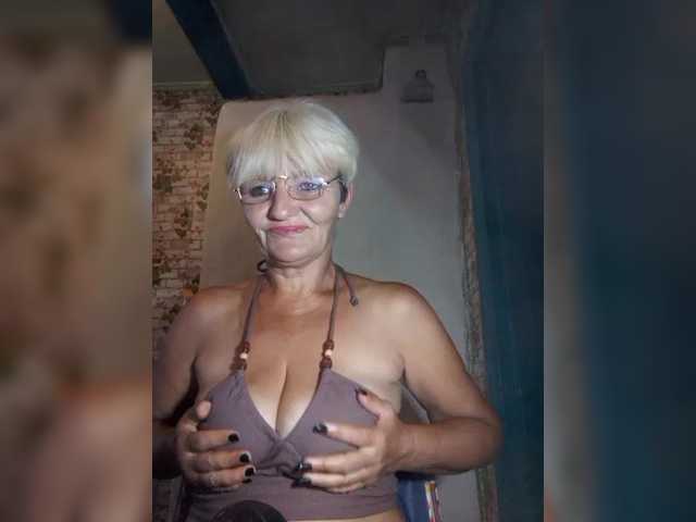 NikaGold45 live cam on BongaCams