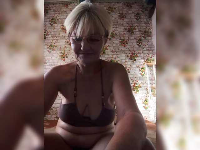 NikaGold45, live now on BongaCams