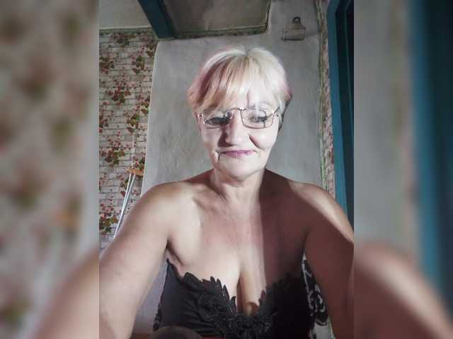 NikaGold45 live cam on BongaCams