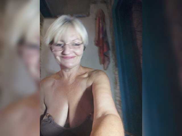 NikaGold45 live cam on BongaCams
