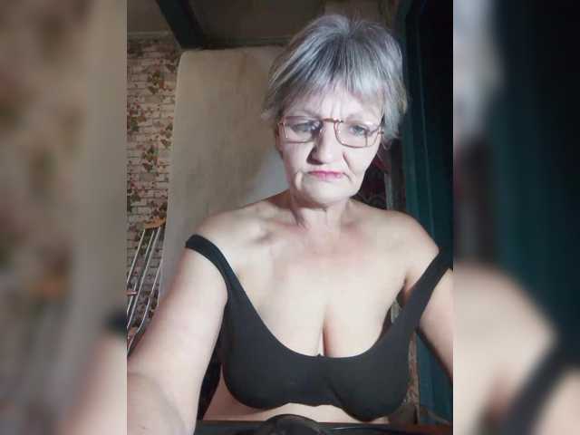 NikaGold45's BongaCams show and profile