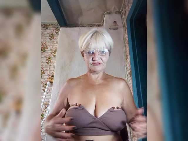 NikaGold45 live cam on BongaCams