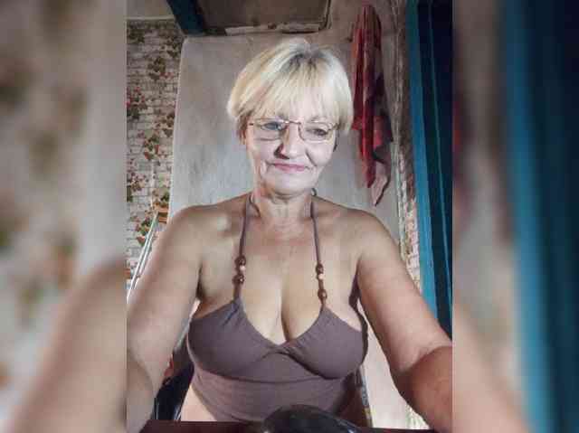 NikaGold45 webcam