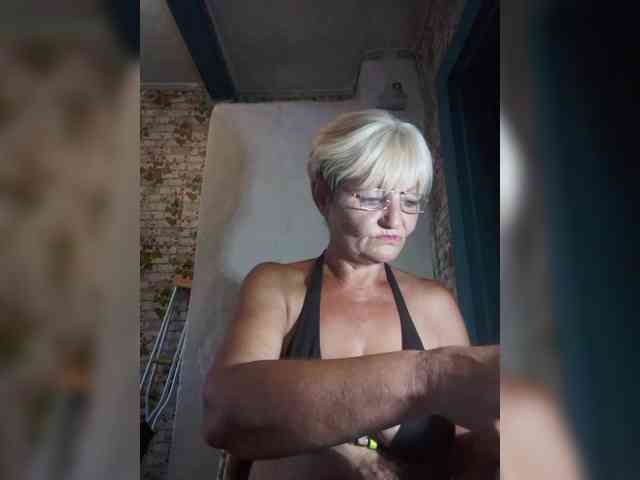 NikaGold45 webcam