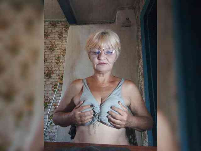 NikaGold45 Sex Cam Show