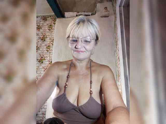 NikaGold45 webcam