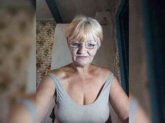 NikaGold45 Sex Cam Show