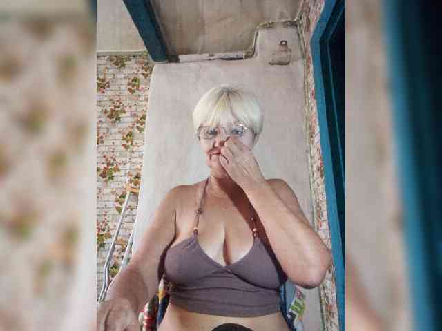 NikaGold45 webcam
