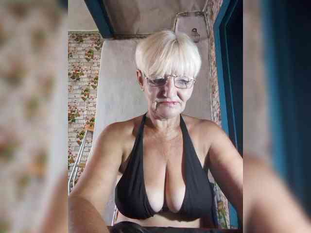 NikaGold45 webcam